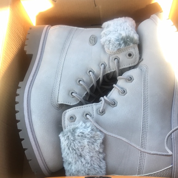 These are winter shoes and the brand name is GoodChoices. - Picture 5 of 8